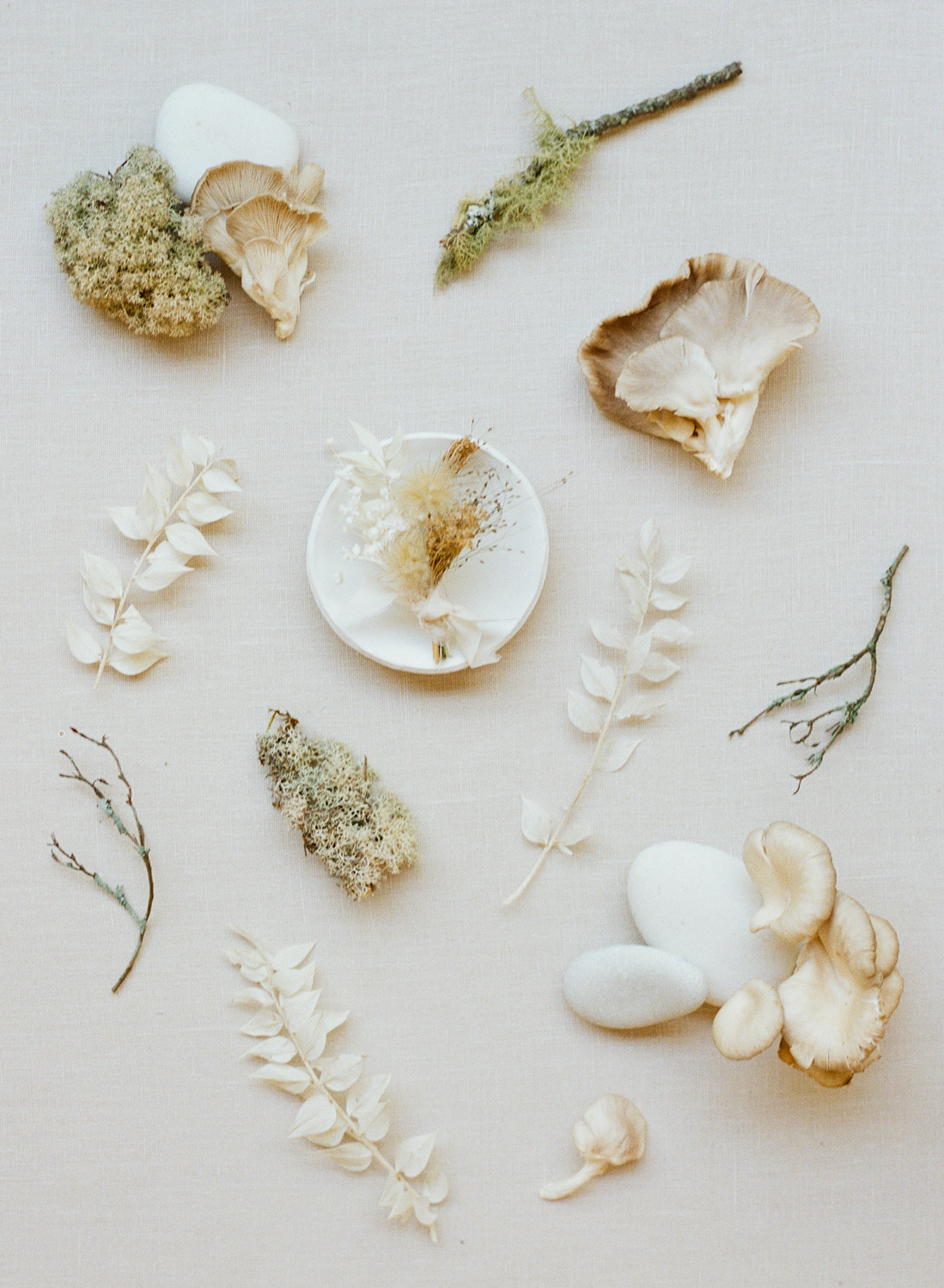 Dried floral boutonierre